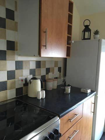 Comfy Stays Swansea Flat 3 Екстериор снимка
